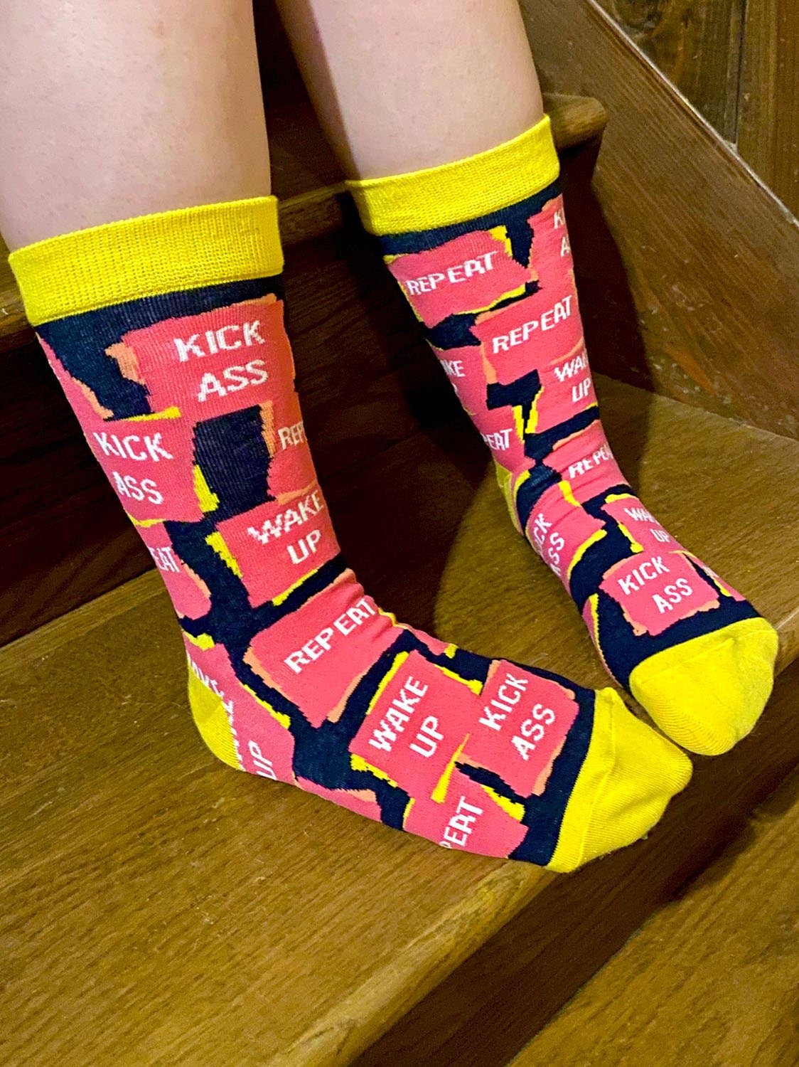 Fabdaz - Wake Up Kick Ass Repeat Women's Crew Socks